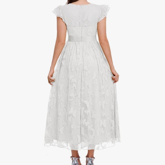 Elegant White Lace Dress wedding dress - Picture 3 of 3